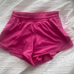 Lululemon hotty hot shorts 4’